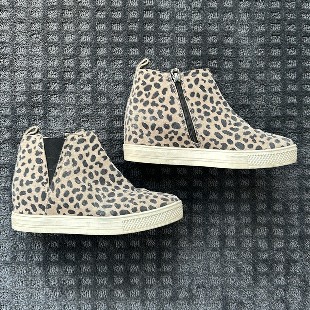 Leopard Print Wedges - Picture 2 of 6